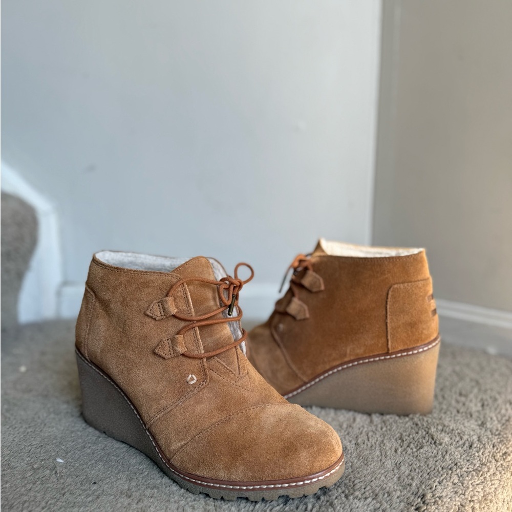 Toms Tan Wedge Shoes
